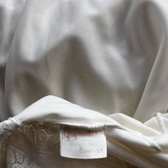 Vintage Slip / Nightgown by Gaylord , Off White ,100% Nylon Small - Picture 8 of 8